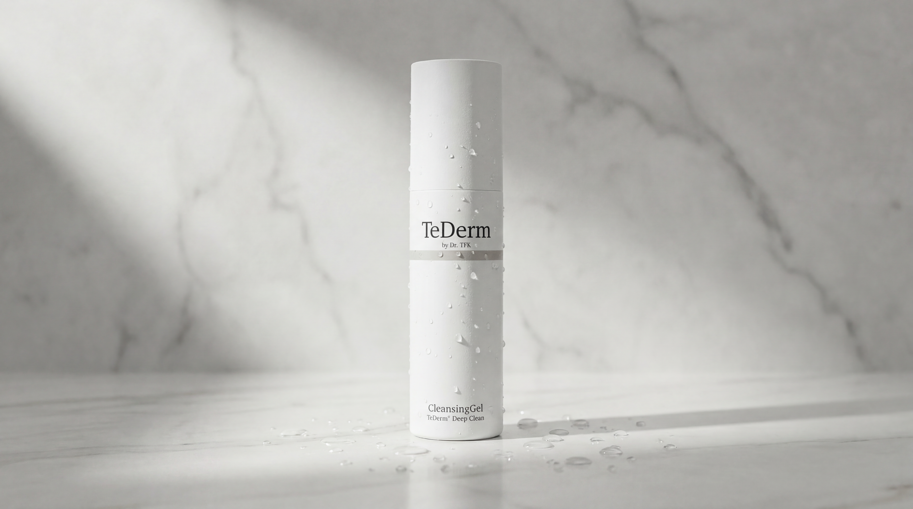 TeDerm CleansingGel bottle with water droplets – widescreen product photo